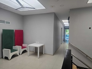 Chambre Double Classique, vue ville | Intérieur