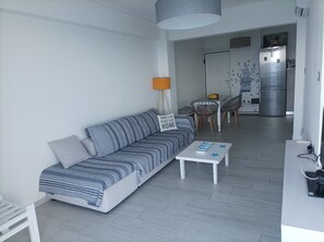 Living area - Seaside Paradise in Loutraki, The View You Always Dreamed (Loutraki)
