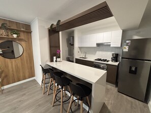 Private kitchen - 2-bedroom apartment w/Pool in Miraflores close to Larcomar (Miraflores)