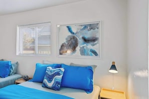 2 bedrooms, desk, iron/ironing board, travel crib