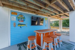 Casa, varias camas (Bubbles Up) | Restaurante al aire libre