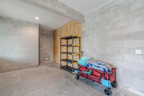 House, Multiple Beds (Beach Nuts) | Interior - Beach Nuts (Fort Myers Beach)