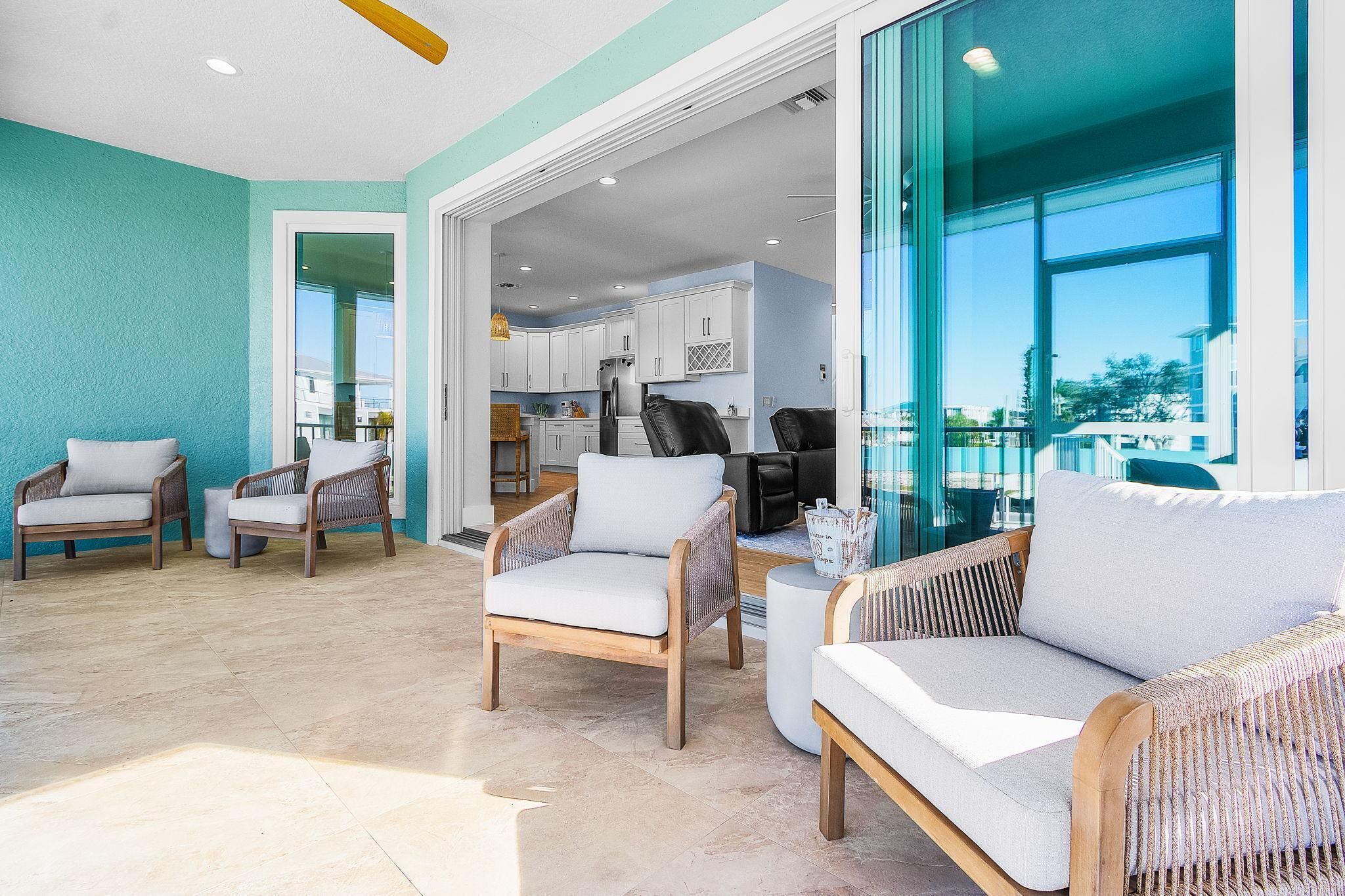 House, Multiple Beds (Beach Nuts) | Living area