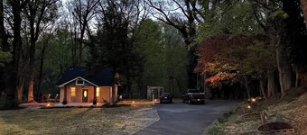 Miranda's is one of the coziest 2-bedroom gems you will experience. Welcome