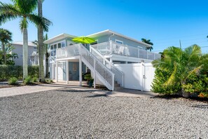 Casa, varias camas (Blue Pearl Manor Lower) | Exterior
