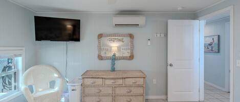 House, Multiple Beds (Blue Pearl Manor Lower) | 2 bedrooms