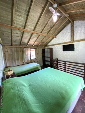 基本四人房, 露台, 花園景 | 免費 Wi-Fi