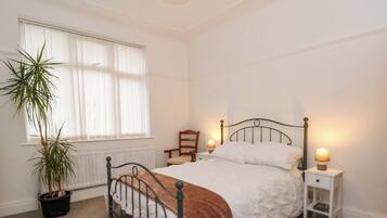 Cottage | 2 bedrooms, individually decorated, individually furnished, free WiFi