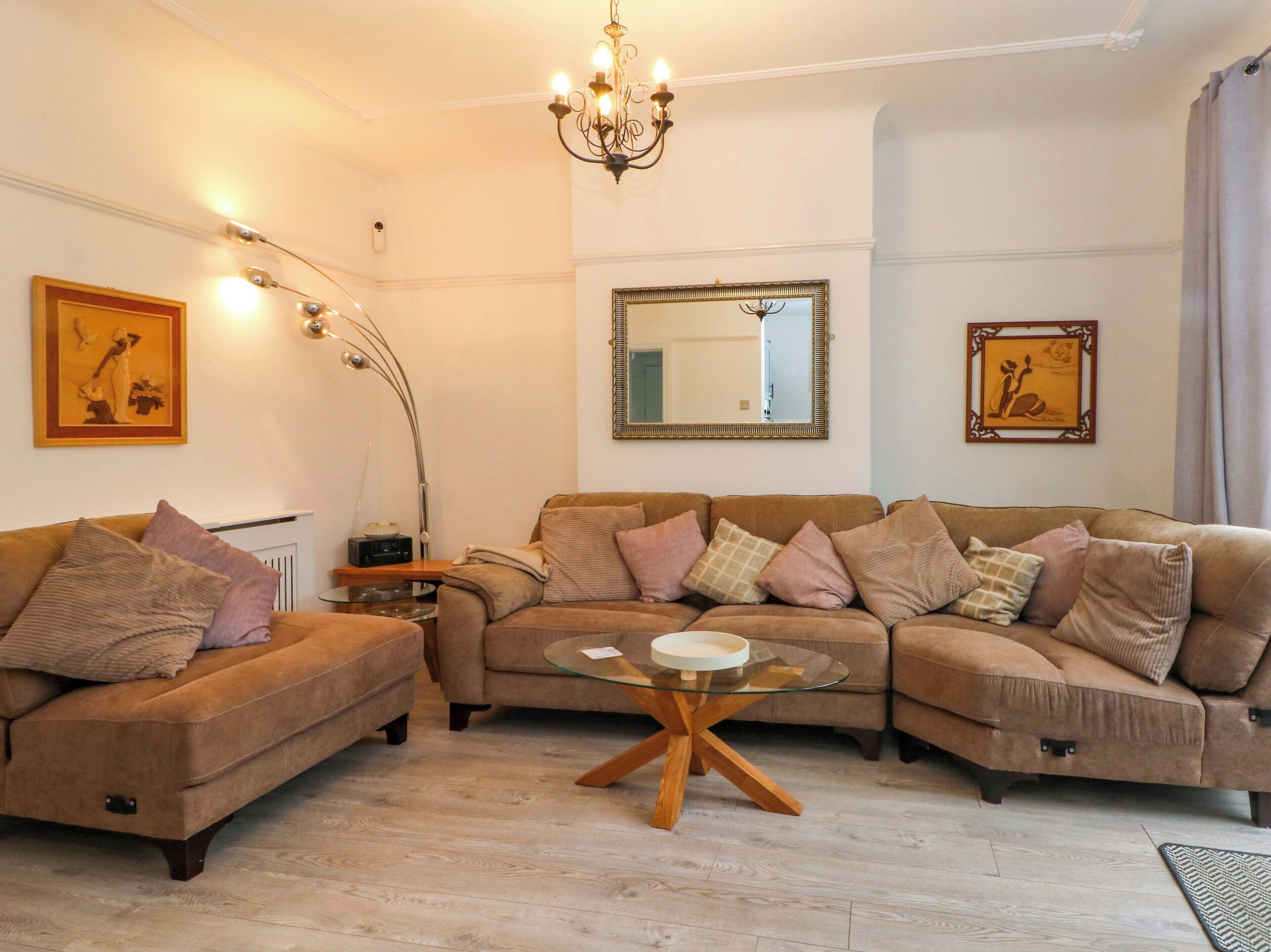 Cottage | Living area