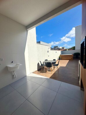 Tempat makan outdoor