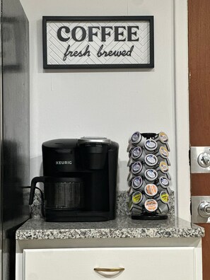 Coffee and/or coffee maker - Cozy 3BR Home Downtown w/ Backyard+Wi-Fi+Parking (Jacksonville)
