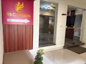 Lobby - Hotel Elevate Inn Bangalore Airport (Bengaluru)