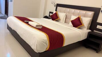 Standard Double Room, Private Bathroom, City View | Laptop workspace, free WiFi