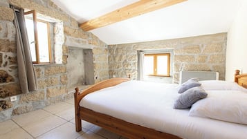 2 dormitoris, Internet i roba de llit