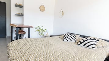 Acceso a internet y ropa de cama