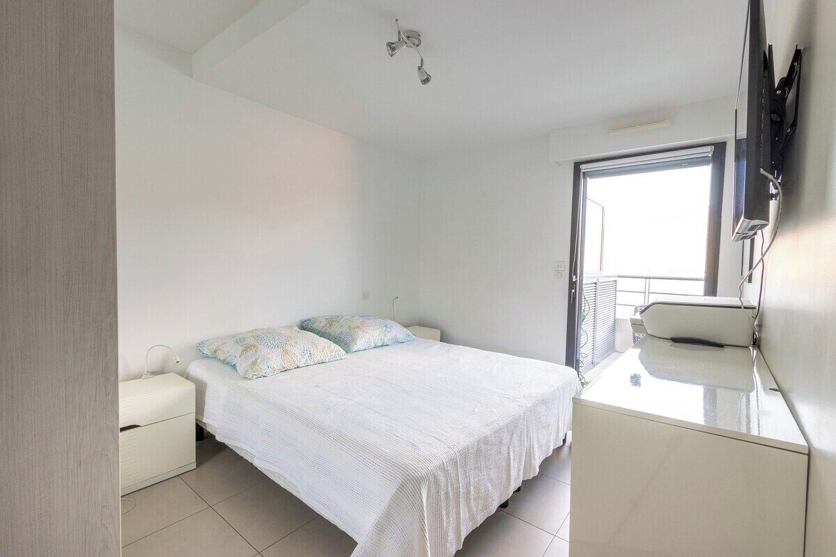 Acesso à internet, roupa de cama