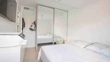 Internet, bed sheets