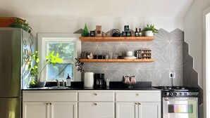 Stovetop - Cozy cottage with local art (Tillson)