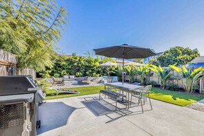 Outdoor dining - Carlsbad Bungalow, Large Backyard (Carlsbad)