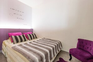 2 bedrooms, bed sheets - «A Parata» (Ajaccio)