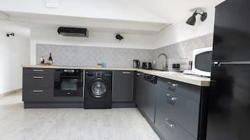 Fridge, microwave, oven, dishwasher