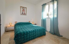 Iron/ironing board, Internet, bed sheets - "A Vigna d'Eugène" (Petreto-Bicchisano)