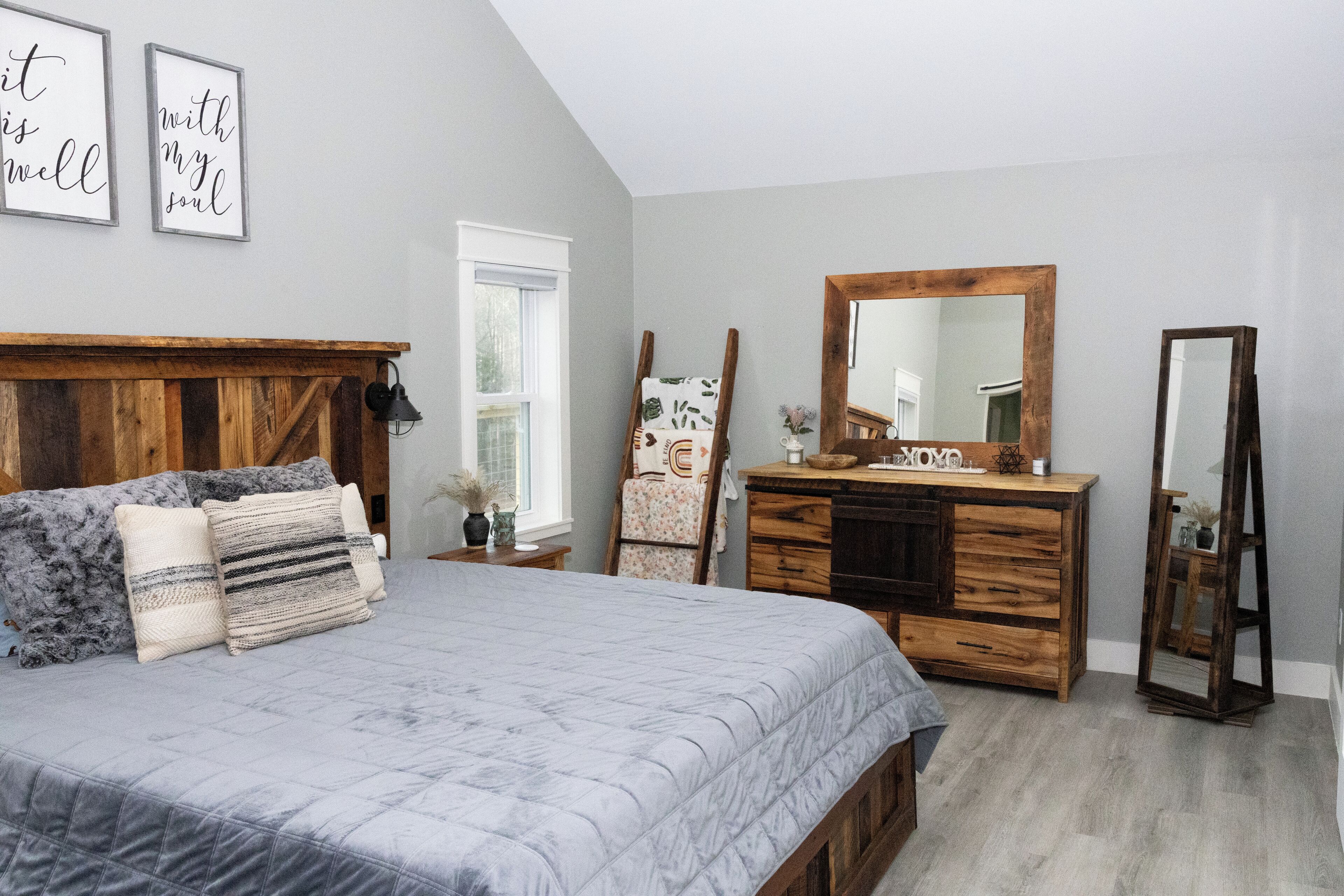 2 bedrooms, internet, bed sheets