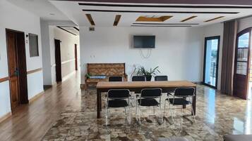 ํด๋์ ๋๋ธ๋ฃธ, ๋ฐ์ฝ๋, ๋ง๋น ์ ๋ง | ๋ค์ด๋