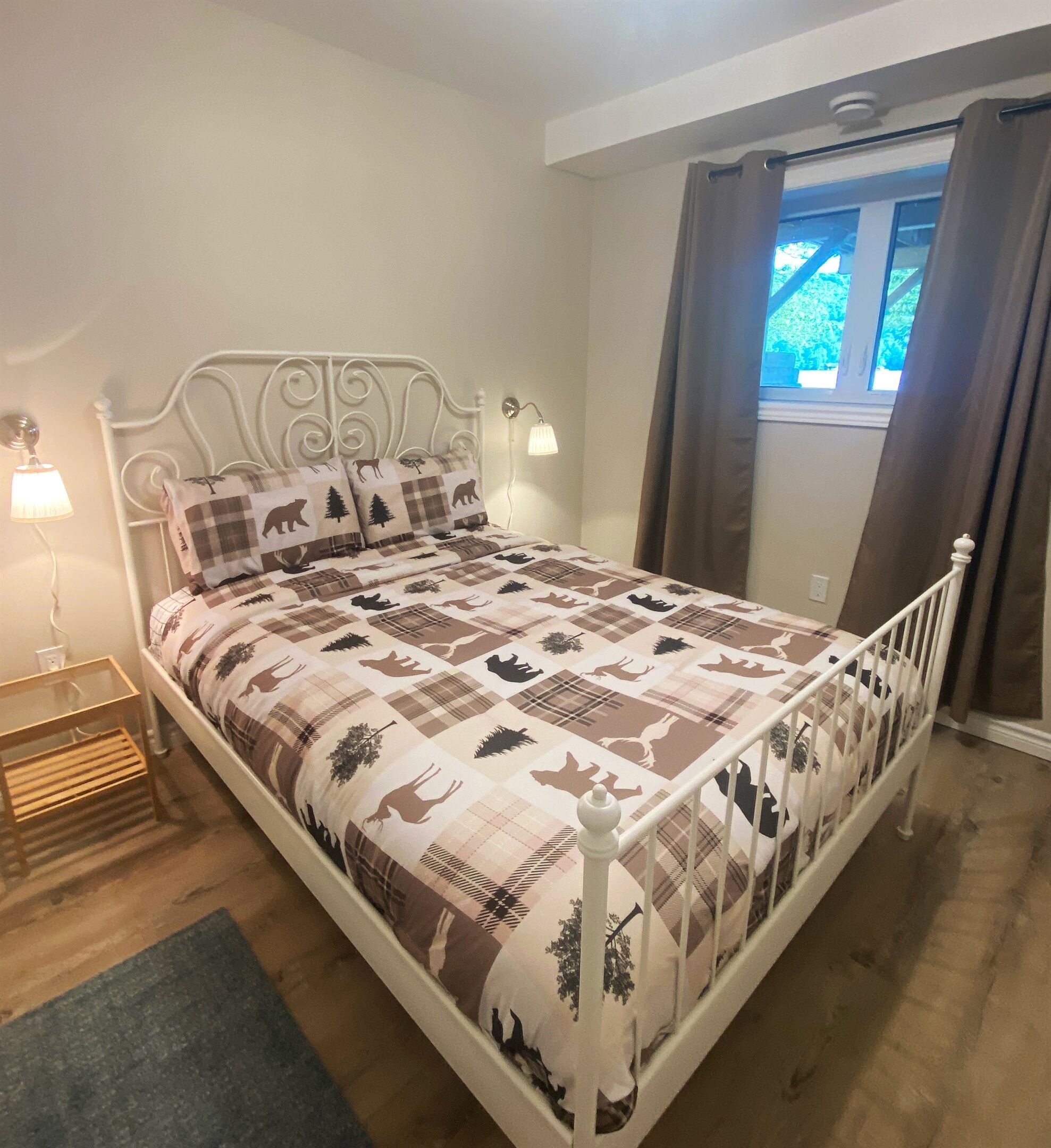 4 chambres, fer et planche à repasser, Wi-Fi gratuit, draps fournis