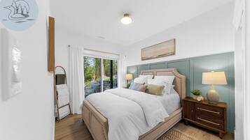 3 bedrooms, desk, iron/ironing board, travel crib