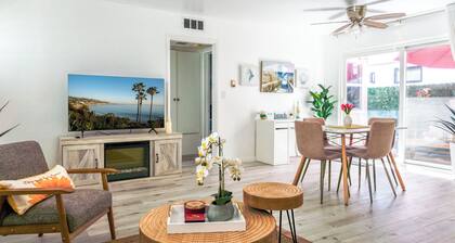 Charming Beach Unit/Walk to Beach+King Bed & EV
