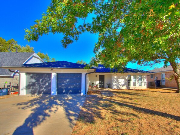 Exterior - Tawana till Manana (Shawnee)