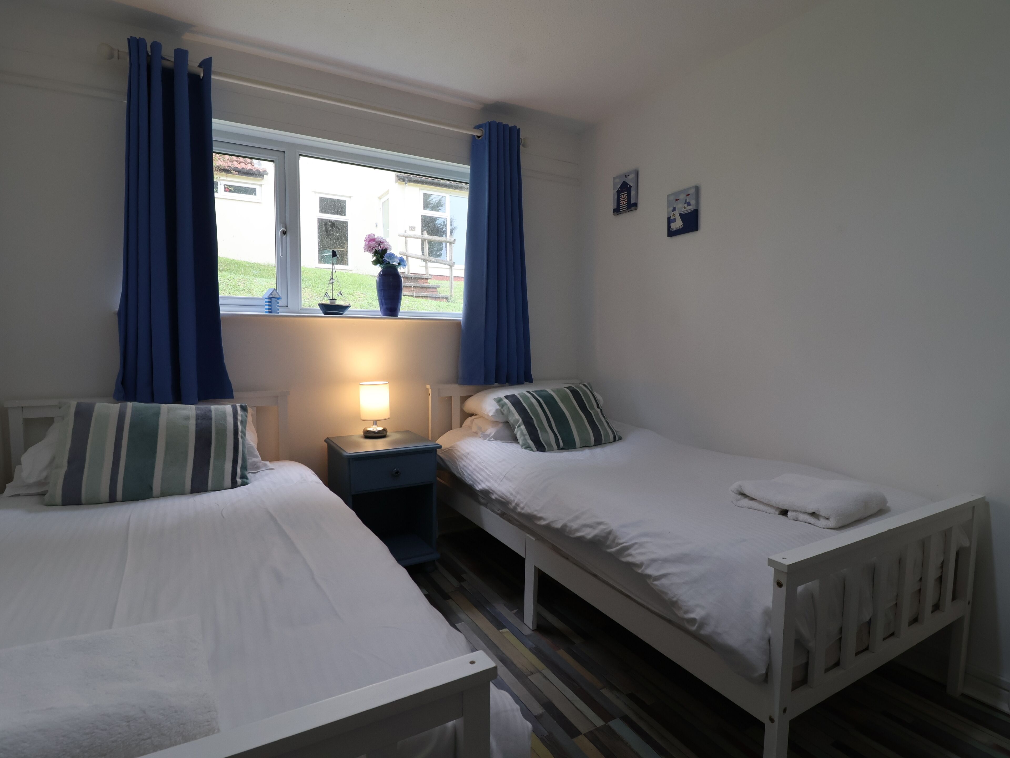 3 soverom, strykejern/-brett, wi-fi og sengetøy