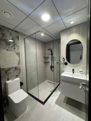 Dusche, Handtücher, Seife