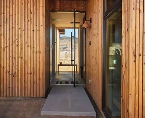 Interior - The Ocotillo - Stargazing and Amazing Views (Pioneertown)