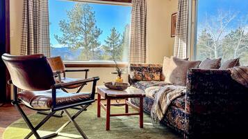 TV connectée, livres, chaßne hi-fi