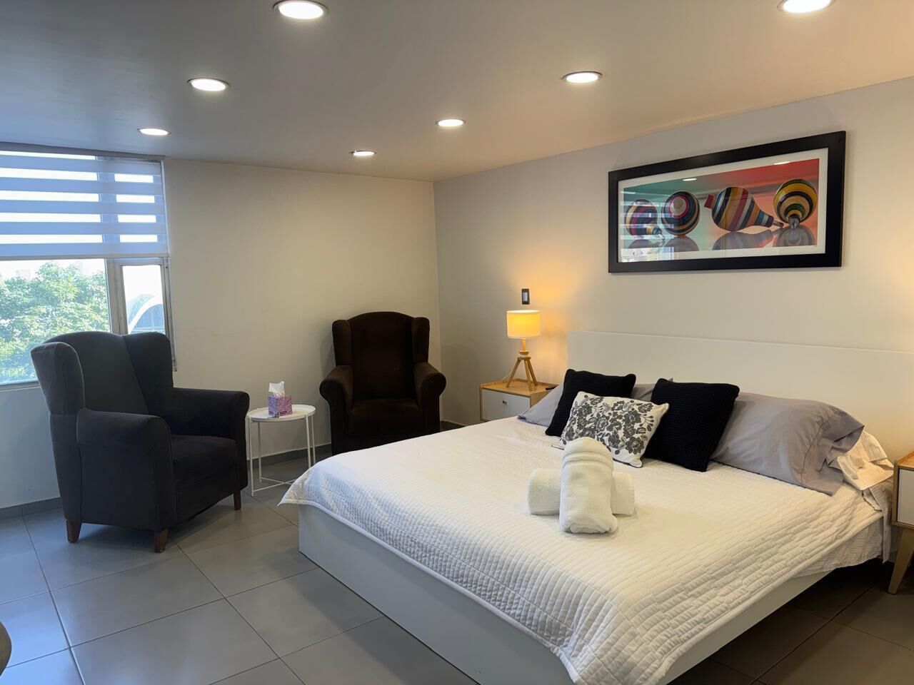 4 dormitorios, tabla de planchar con plancha, wifi gratis y ropa de cama