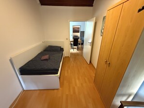 3 bedrooms, WiFi, bed sheets - Apartment for up to 6 people | Kitchen & bathroom | Pension Kalifornia (NH) (Osterholz-Scharmbeck)