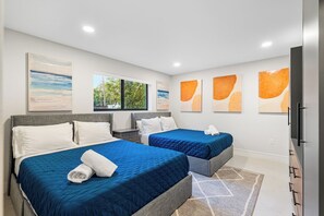 Bügeleisen/Bügelbrett, kostenloses WLAN