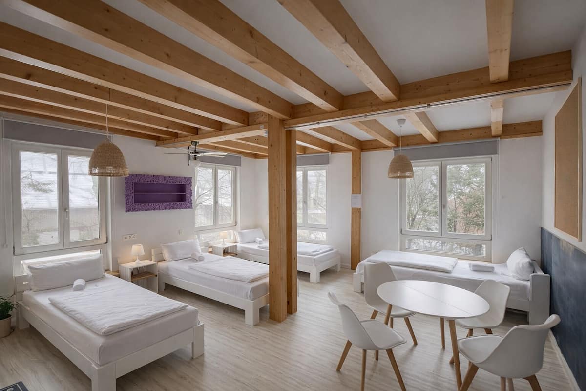 Quadruple Room | Desk, laptop workspace, soundproofing, free WiFi