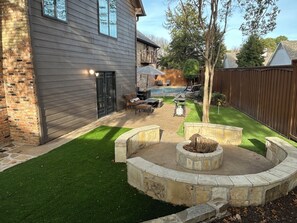 Terrace/patio - The Eagle Nest - a luxury estate near Highland Village with room for 20 guests (Lewisville)