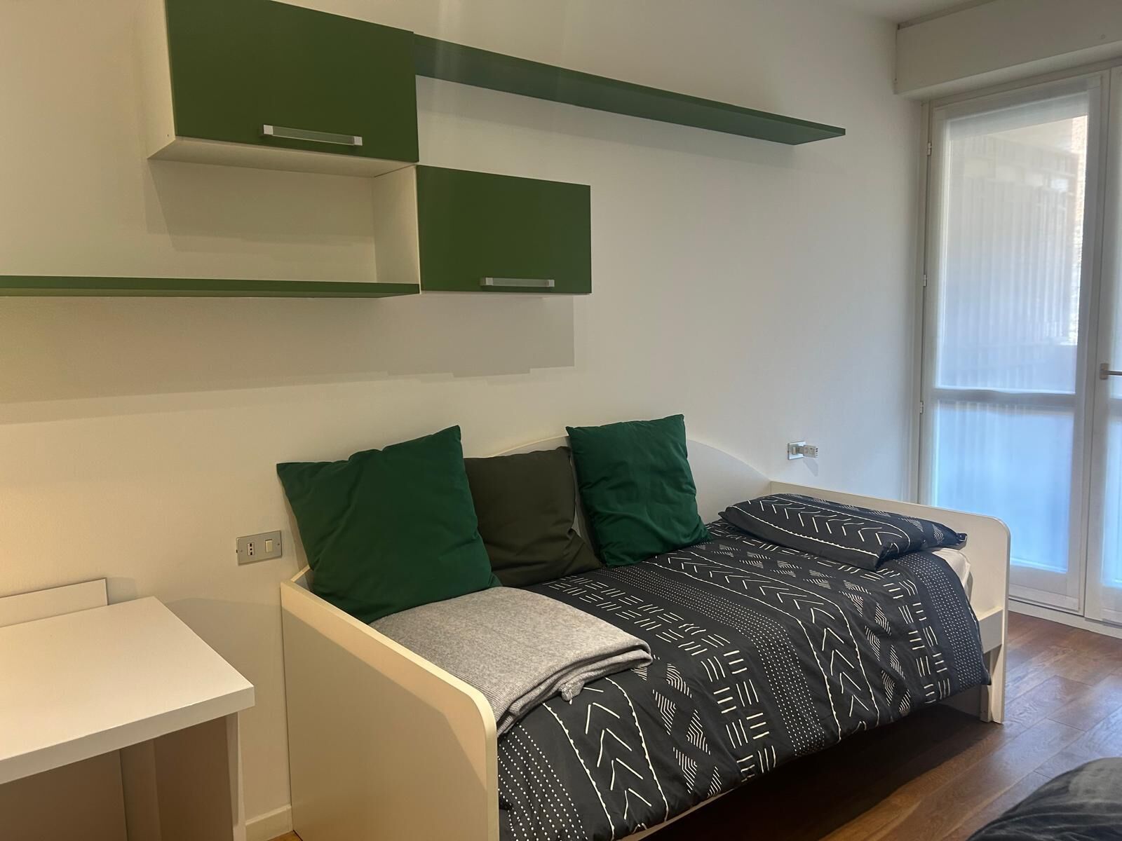 1 dormitorio, escritorio, tabla de planchar con plancha y wifi gratis