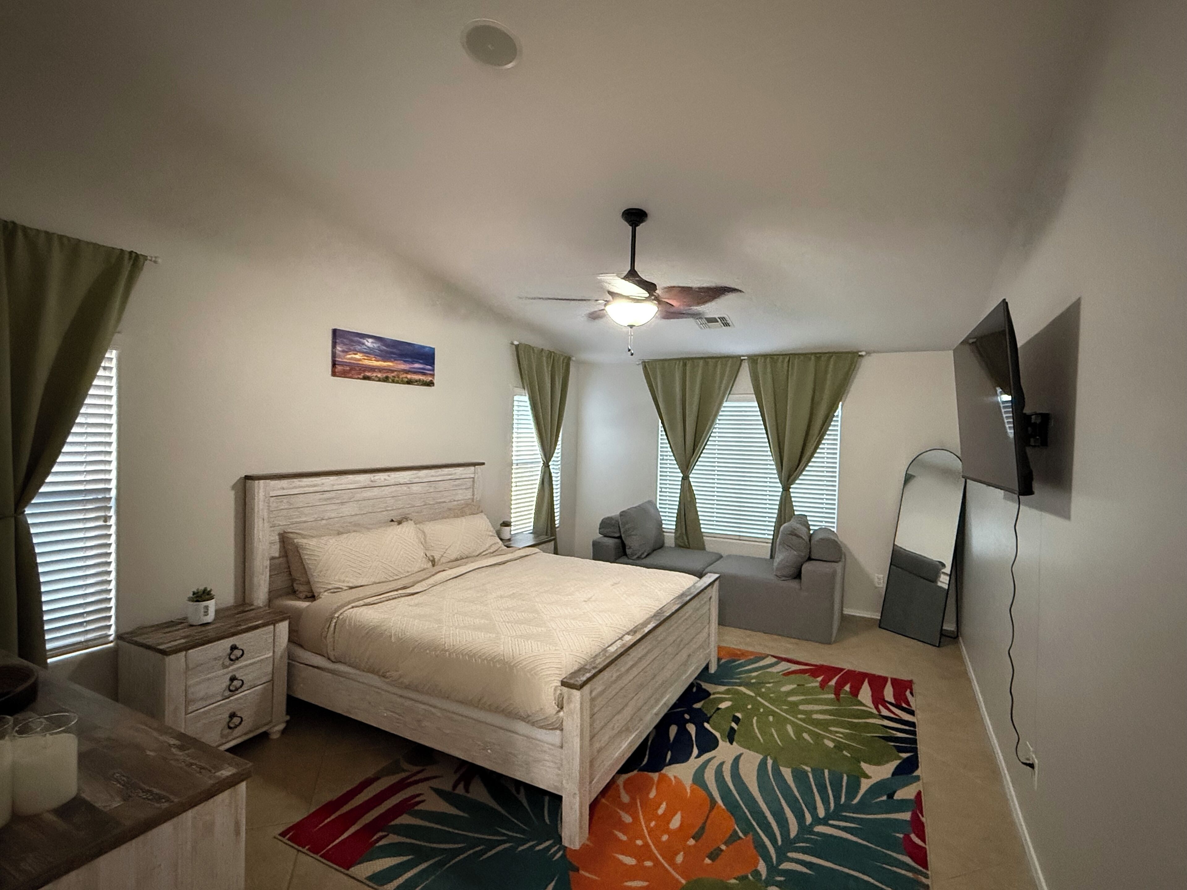 3 bedrooms, iron/ironing board, WiFi, bed sheets