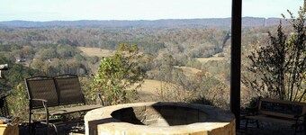 The Pine Crest Cabin, a little piece of Gatlinburg right here in Attalla