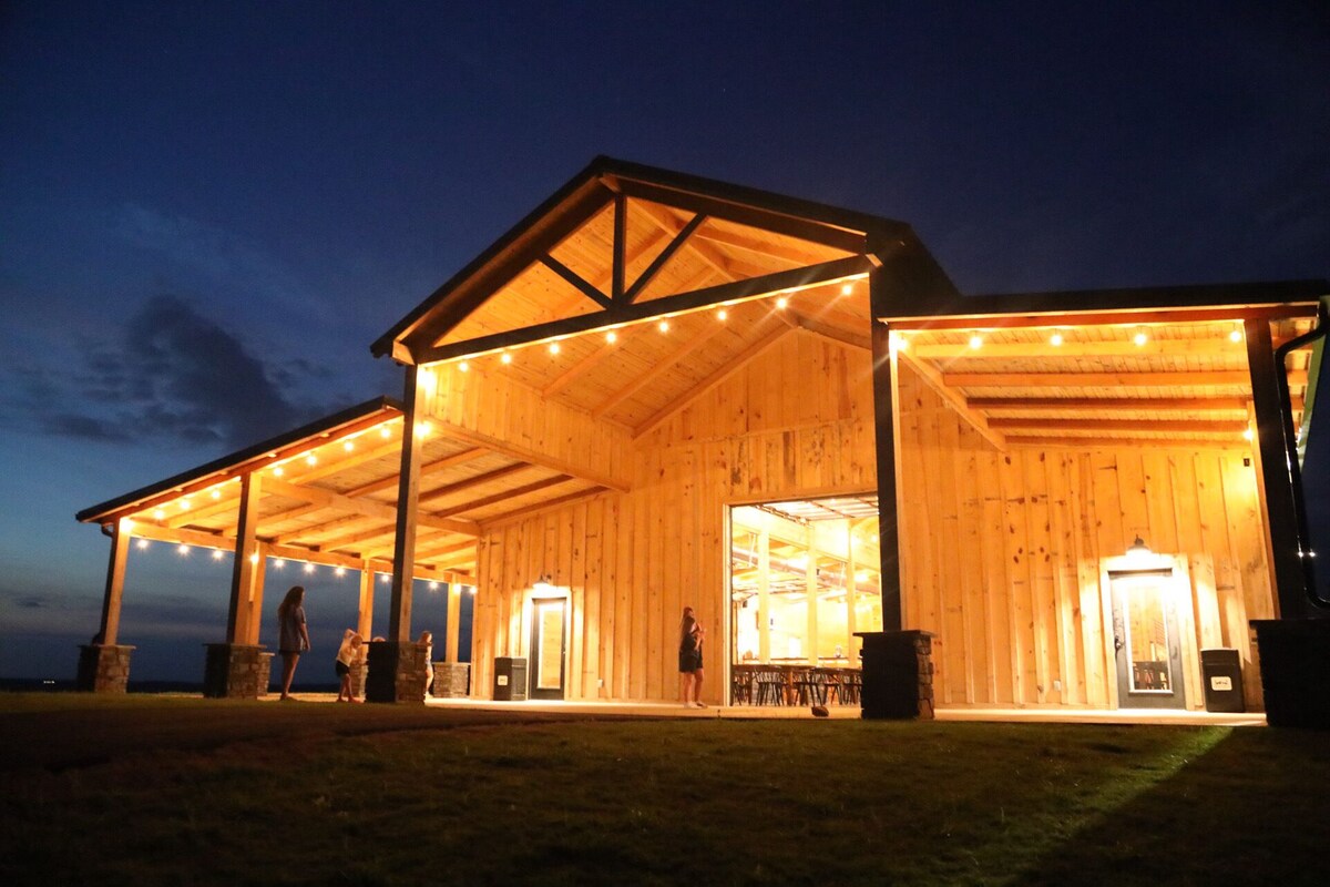 The Pine Crest Cabin