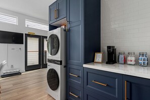 Interior - Spacious w/ 2BR 2Bath - Big Bear (Big Bear)