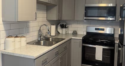 3-bedroom apartment in peaceful Wichita with air conditioning