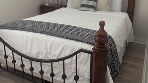Room - 3-bedroom apartment in peaceful Wichita with air conditioning (Wichita)