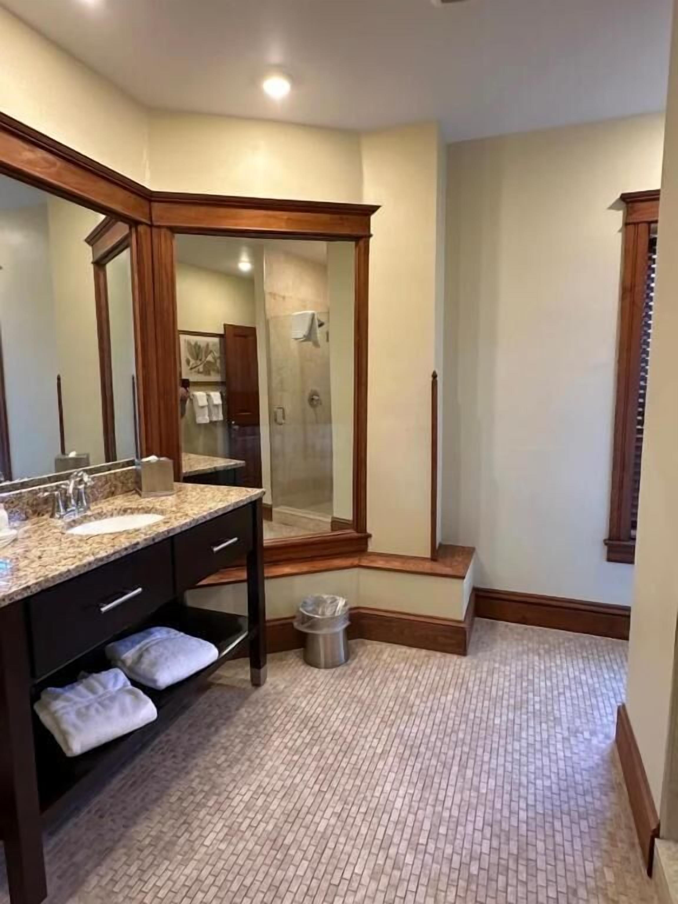 Free toiletries, soap, shampoo, toilet paper