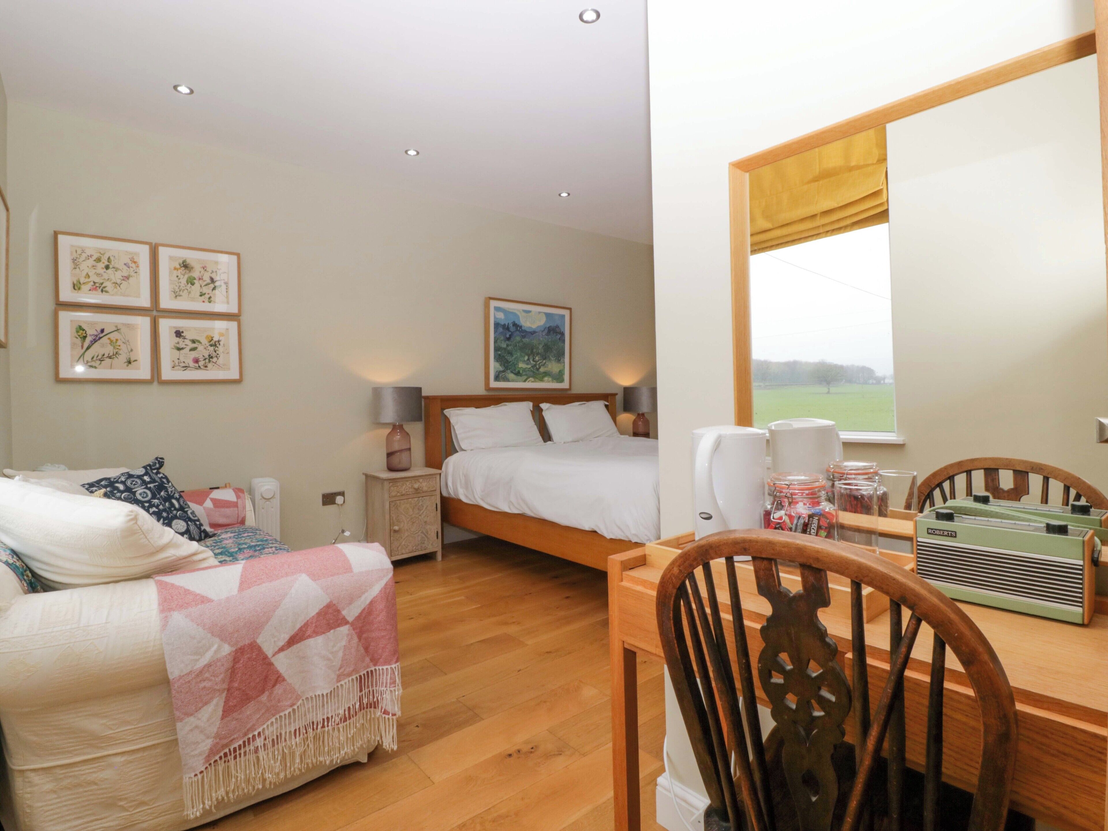 5 habitaciones, decoración personalizada y muebles diferentes 